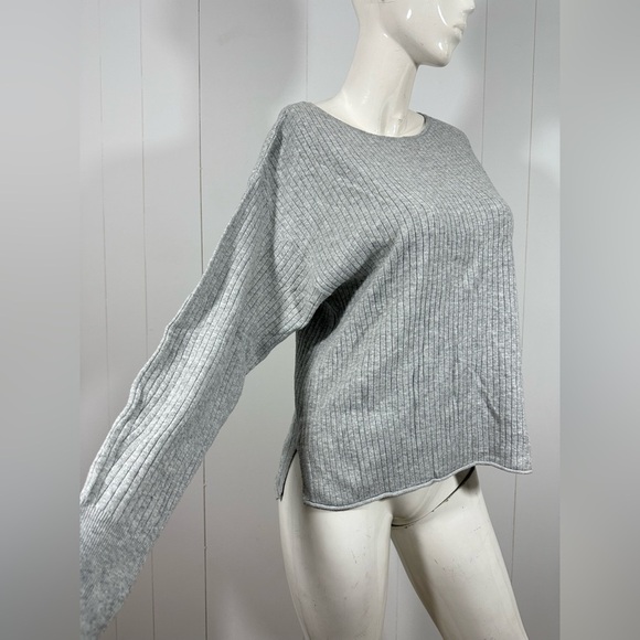 NWT Stars Above Womens Gray Long Sleeve Knit Sweater Size Small - Picture 3 of 8